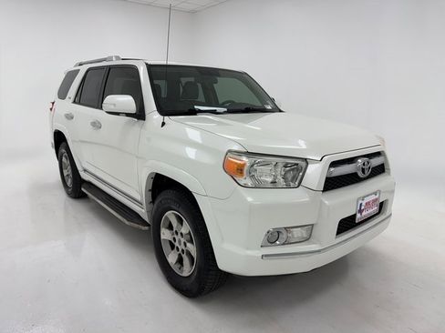 Used 2013 Toyota 4Runner SR5 image 2