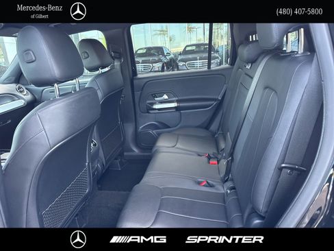 Used 2022 Mercedes-Benz GLB 250 4MATIC image 18