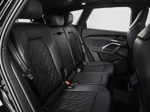 New 2025 Audi SQ5 Premium Plus image 22