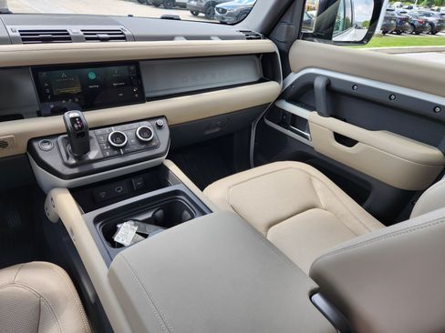Certified 2024 Land Rover Defender 110 S AWD/4WD image 14