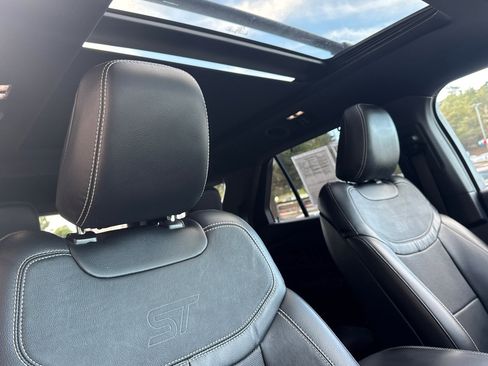Used 2020 Ford Explorer ST w/ Premium Technology Package image 18
