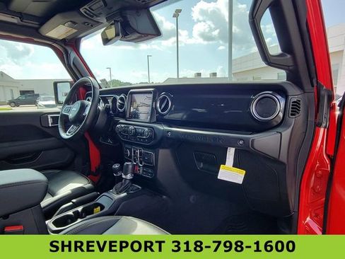Used 2023 Jeep Wrangler Unlimited Rubicon 392 w/ Xtreme Recon 35" Tire Package AWD/4WD image 29
