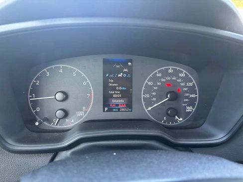 Used 2025 Toyota Corolla LE w/ Convenience Package FWD image 9