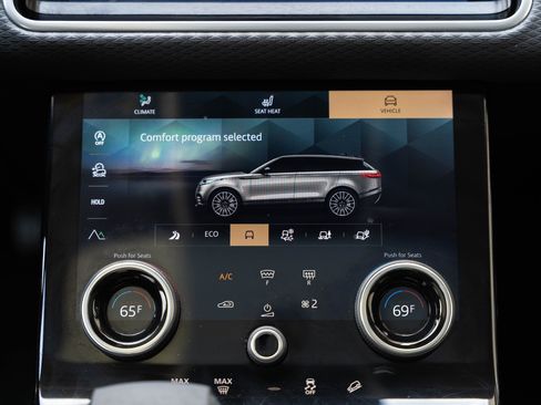 Used 2023 Land Rover Range Rover Velar S AWD/4WD image 22