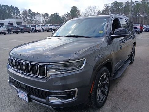 Used 2024 Jeep Wagoneer Series III image 7