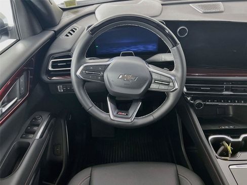 Used 2025 Chevrolet Traverse Z71 w/ Enhanced Driving Package AWD/4WD image 23