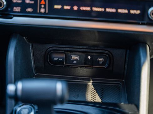 Used 2025 Kia Sportage EX image 28