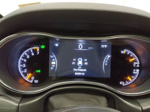 Used 2020 Jeep Grand Cherokee Limited RWD image 23