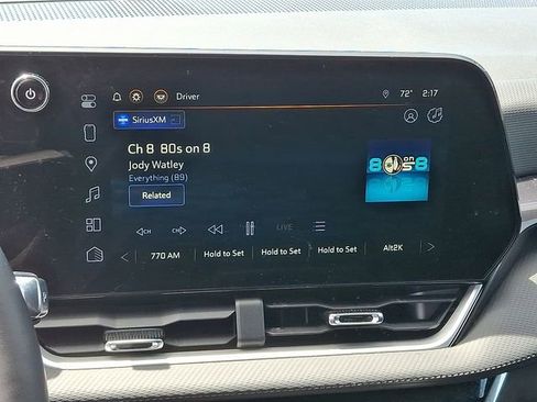 Used 2025 Chevrolet Equinox LT FWD image 16