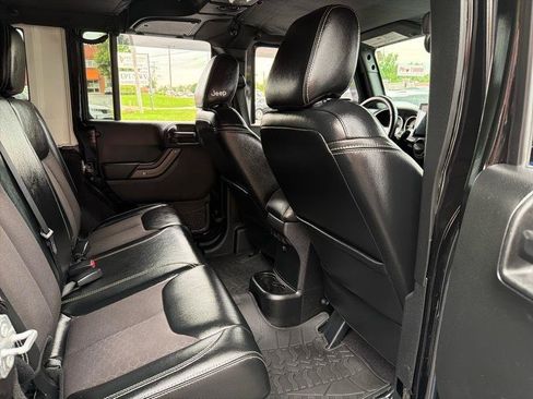 Used 2017 Jeep Wrangler Unlimited Sport AWD/4WD image 5