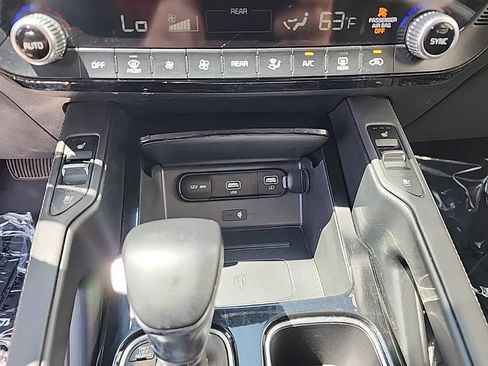 Used 2022 Kia Telluride EX w/ EX Premium Package AWD/4WD image 19
