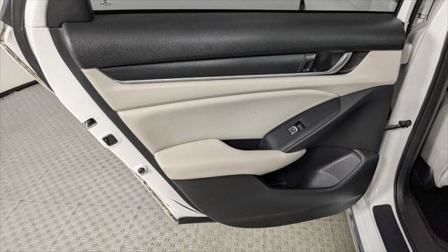 Used 2018 Honda Accord EX image 16