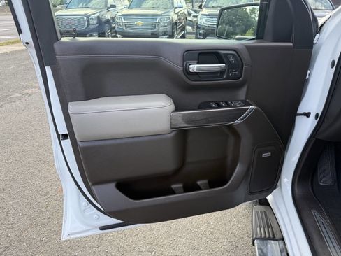 Used 2019 Chevrolet Silverado 1500 LTZ w/ LTZ Premium Package image 7