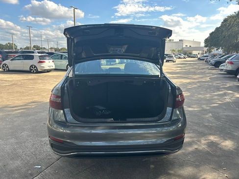 New 2026 Volkswagen Jetta SE FWD image 37