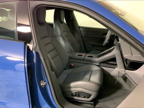 Used 2025 Porsche Taycan image 13