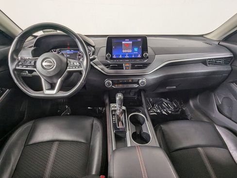 Used 2024 Nissan Altima 2.5 SR FWD image 16