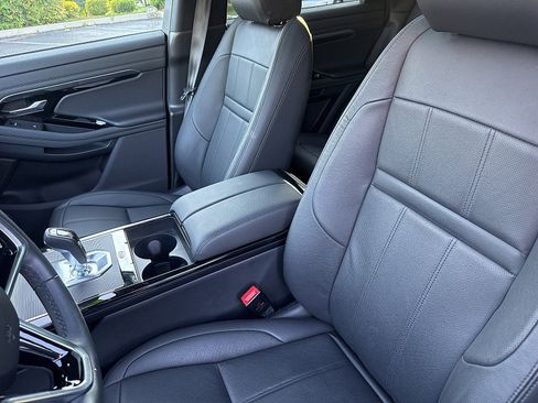Used 2023 Land Rover Range Rover Evoque R-Dynamic SE AWD/4WD image 35