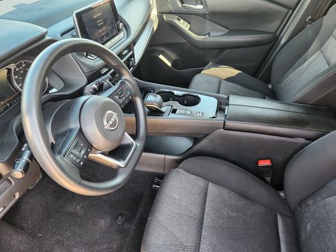 Used 2024 Nissan Rogue SV FWD image 13