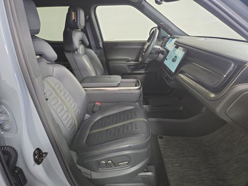 Used 2024 Rivian R1T Adventure AWD/4WD image 23