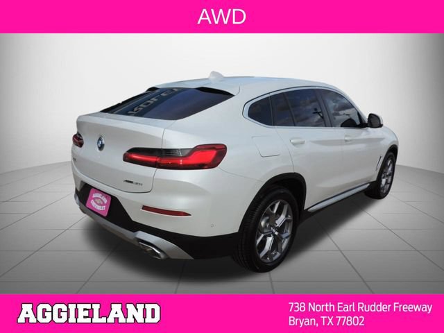 Used 2024 BMW X4 xDrive30i w/ Parking Assistance Package AWD/4WD image 4