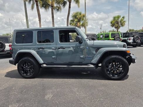 Certified 2025 Jeep Wrangler Unlimited Sahara AWD/4WD image 8
