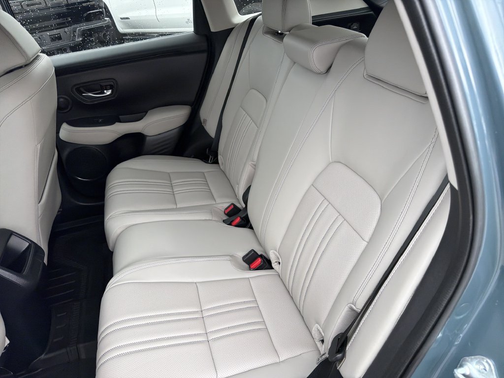 Used 2027 Honda HR-V EX-L image 17