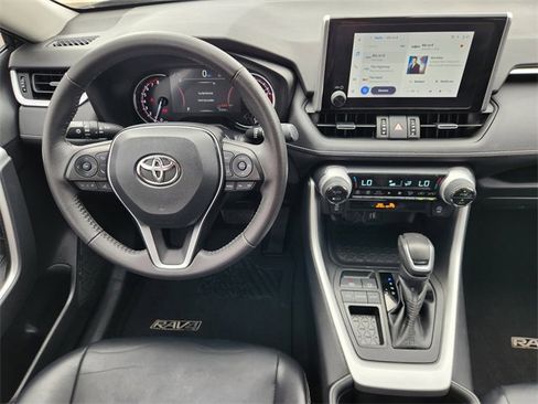 Used 2023 Toyota RAV4 XLE Premium image 27