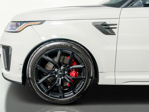 Used 2022 Land Rover Range Rover Sport SVR Carbon Edition image 18