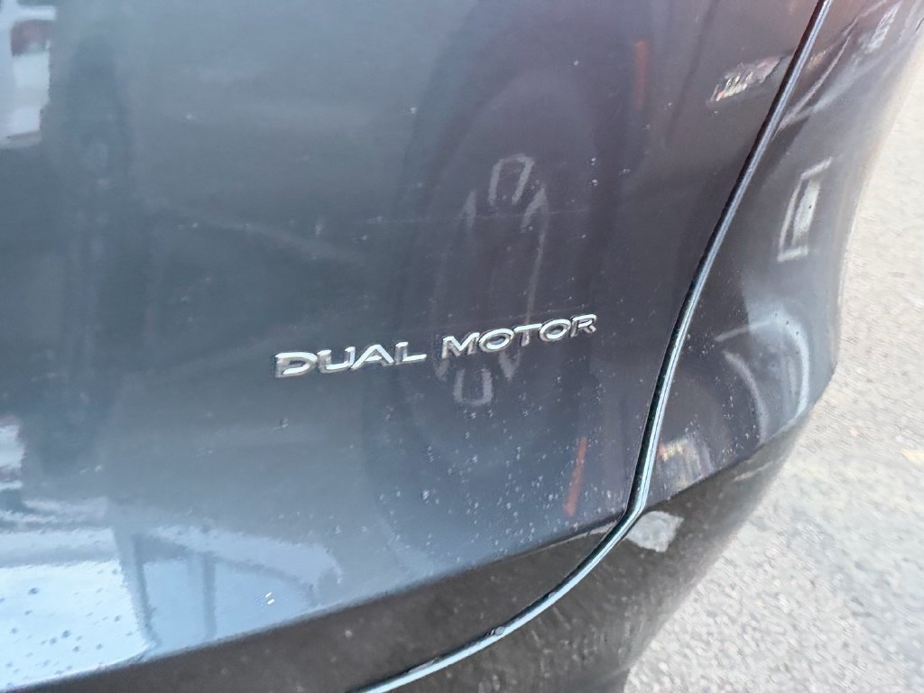 Used 2023 Tesla Model Y AWD image 13