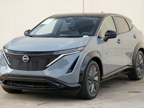 Used 2023 Nissan Ariya FWD image 45