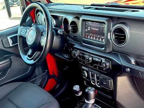 Used 2022 Jeep Wrangler Willys image 28