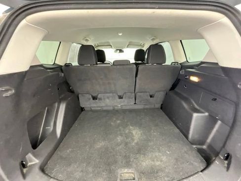 Used 2019 Ford Escape SE FWD image 18