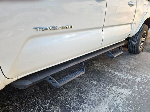 Used 2023 Toyota Tacoma TRD Sport w/ Advanced Technology Package image 8