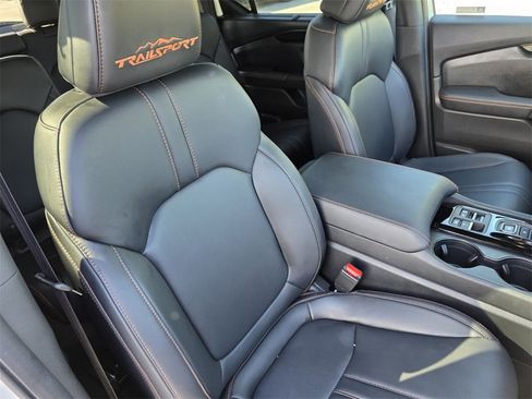 Used 2023 Honda Pilot TrailSport image 37