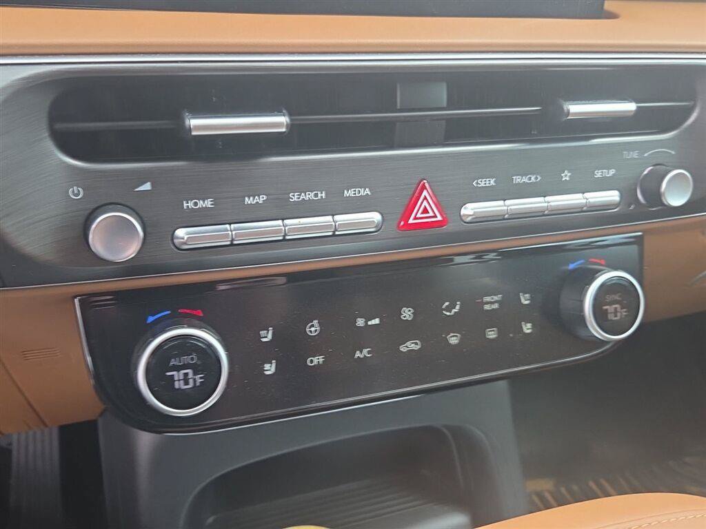 Used 2026 Hyundai Palisade Calligraphy FWD image 11