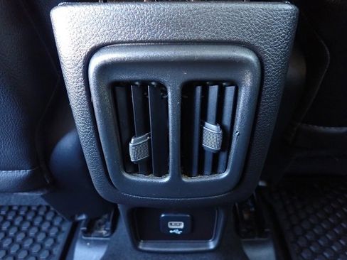 Used 2020 Jeep Compass Altitude image 15