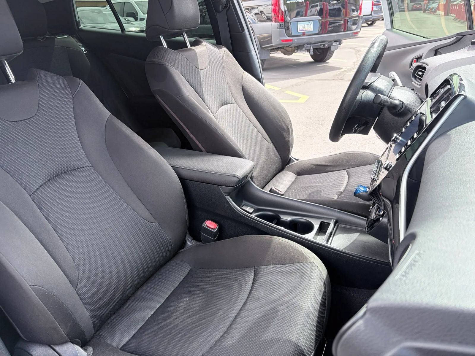 Used 2021 Toyota Prius L Eco FWD image 18