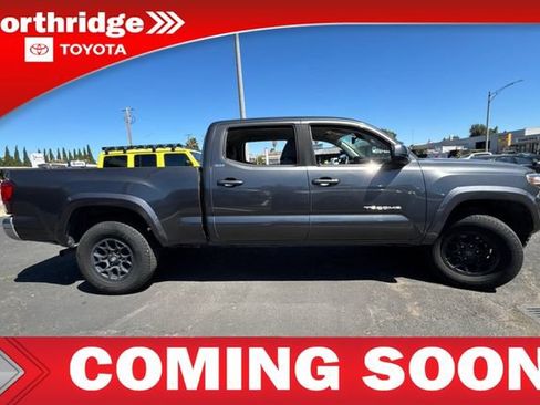 Used 2019 Toyota Tacoma SR5 RWD image 2