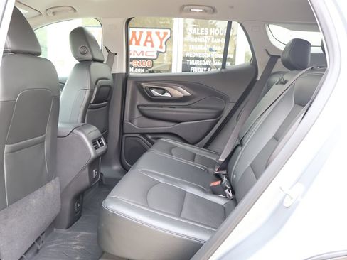 Used 2023 GMC Terrain SLT w/ Infotainment Package II AWD/4WD image 25