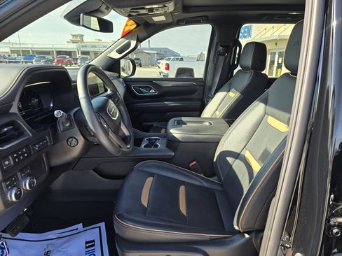 Used 2024 GMC Yukon XL AT4 w/ AT4 Premium Package image 12