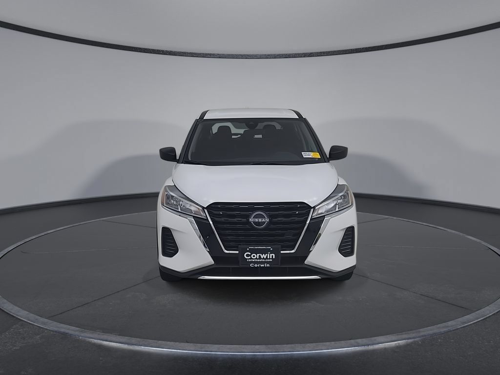 Used 2025 Nissan Kicks Play S FWD image 7