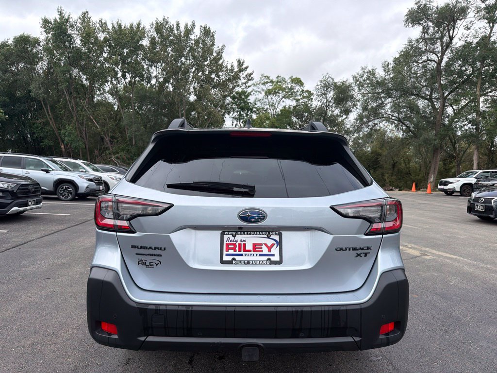 Certified 2024 Subaru Outback Onyx Edition XT AWD/4WD image 10
