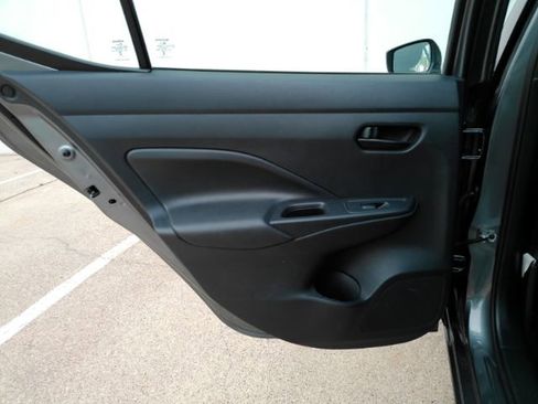 Used 2025 Nissan Versa S FWD image 14