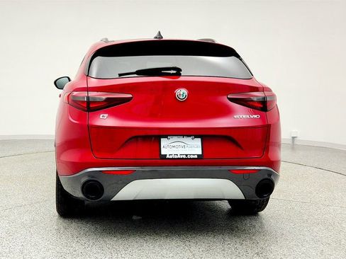 Used 2022 Alfa Romeo Stelvio Ti image 6