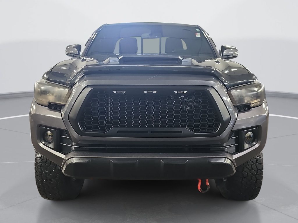 Used 2017 Toyota Tacoma TRD Off-Road w/ Tow Package AWD/4WD image 10