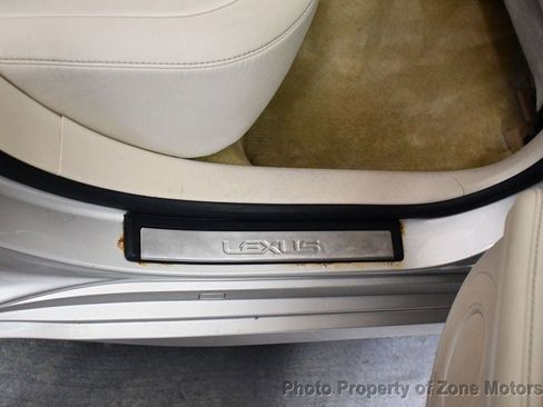 Used 2013 Lexus ES 300h image 22