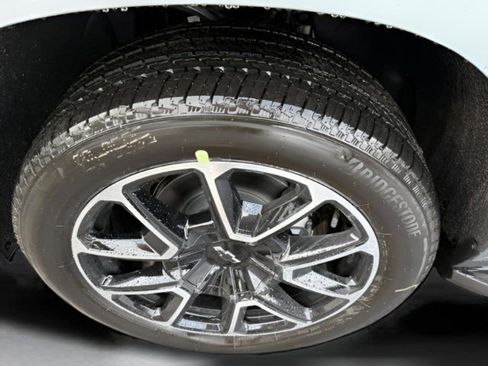 New 2026 Chevrolet Suburban RST RWD image 8