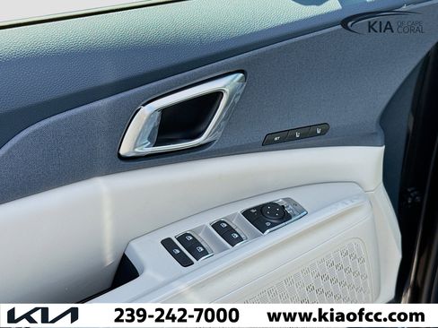New 2026 Kia Carnival EX FWD image 22