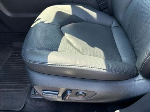Used 2025 Toyota Grand Highlander AWD image 22