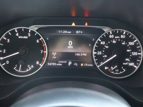 Used 2024 Nissan Rogue S FWD image 23